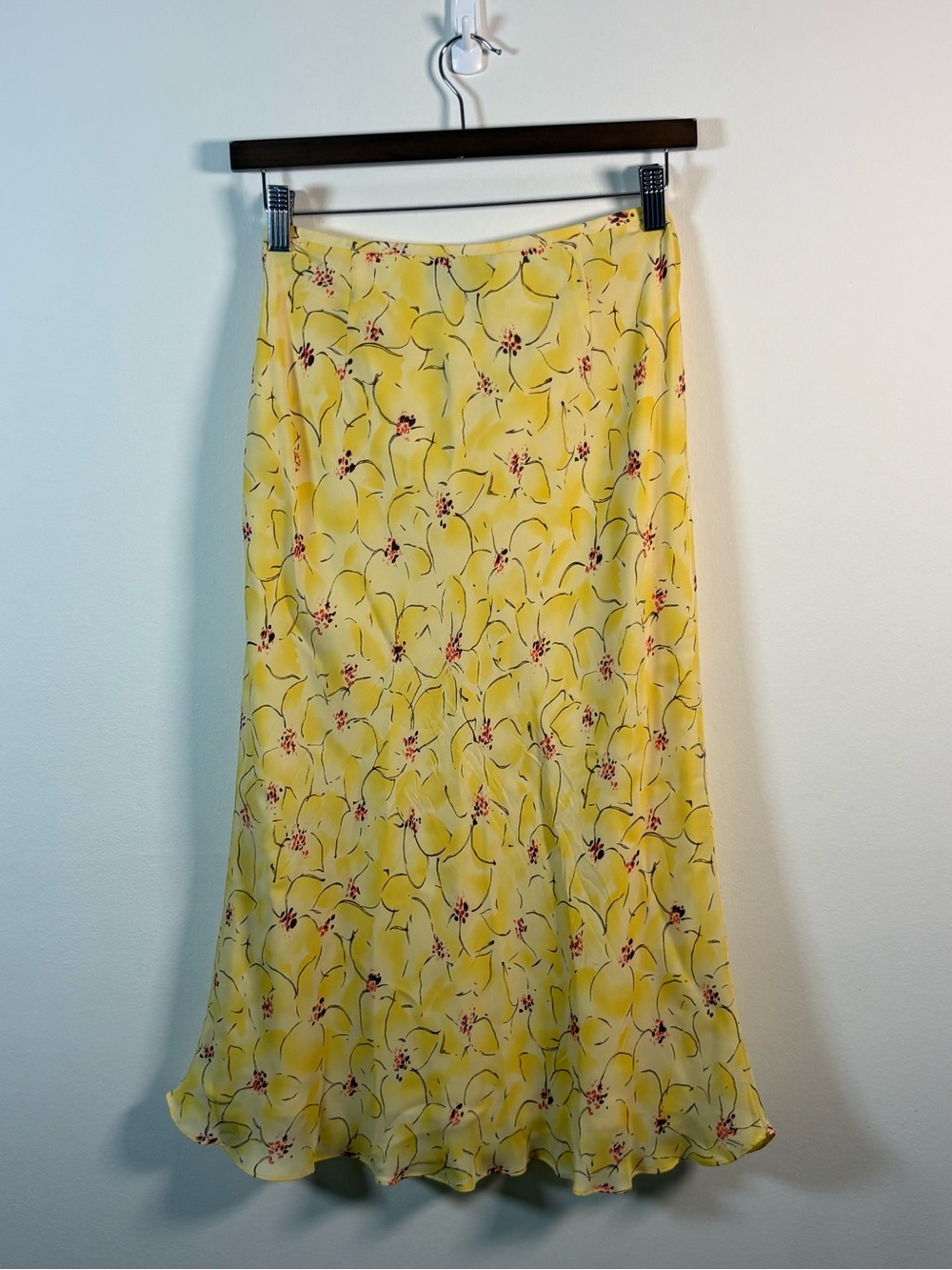 Ann Taylor 100% Silk Yellow Floral Midi Skirt Fluted Hem Size 6 - Picture 10 of 11
